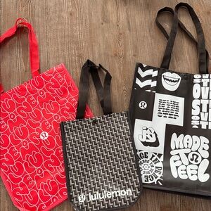3 Lululemon Reusable Bags